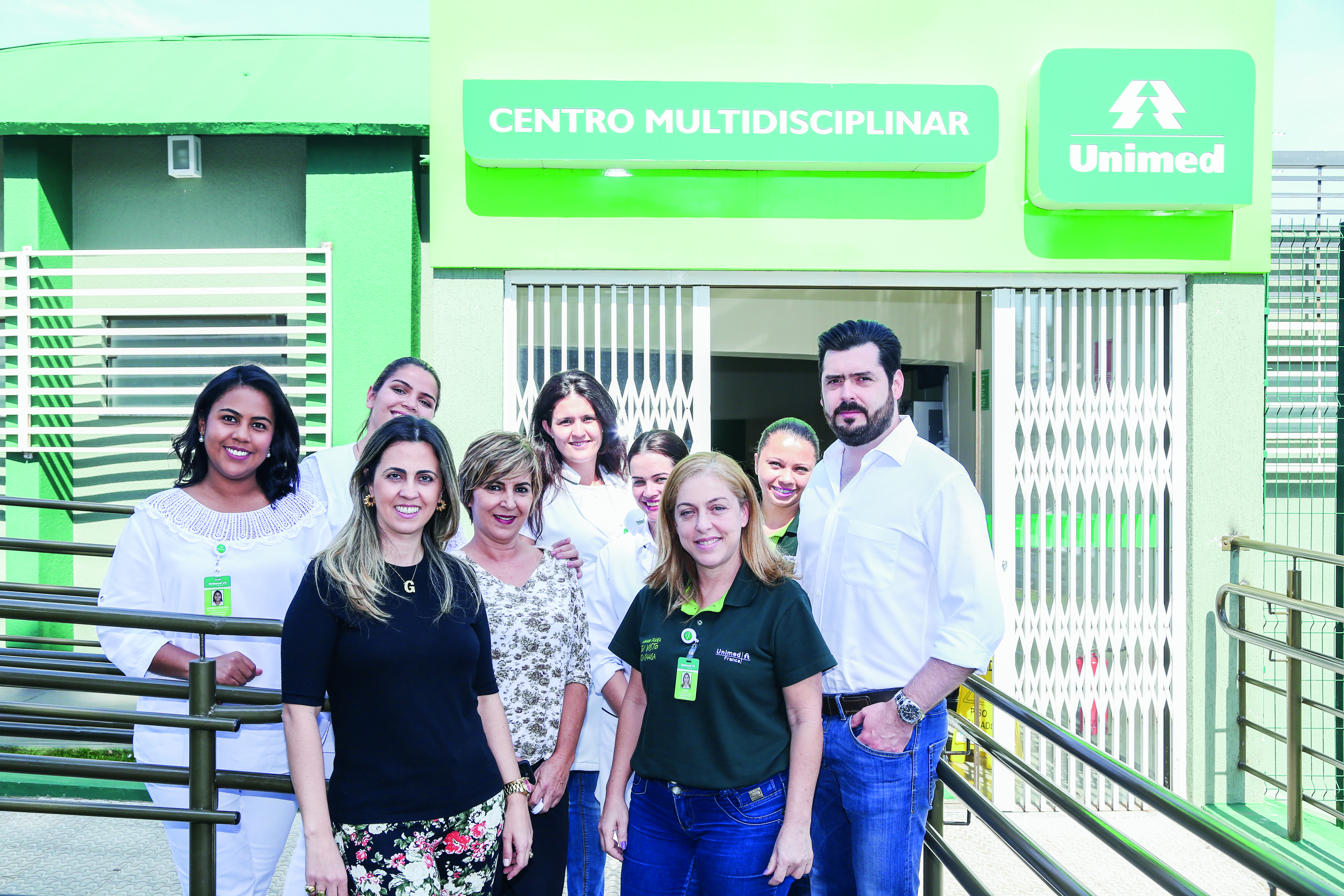 Parte da equipe qualificada para atender aos idosos em Franca dentro da proposta estabelecida pela ANS